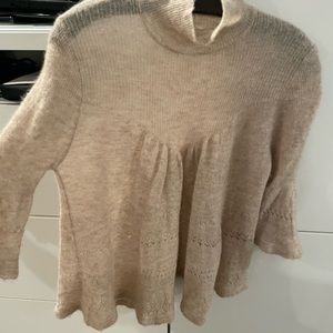 Beautiful knit top!